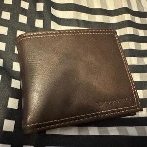 Levi’s Genuine Leather Bifold Wallet – Brown 👜 Never Used! Classic yet stylish.